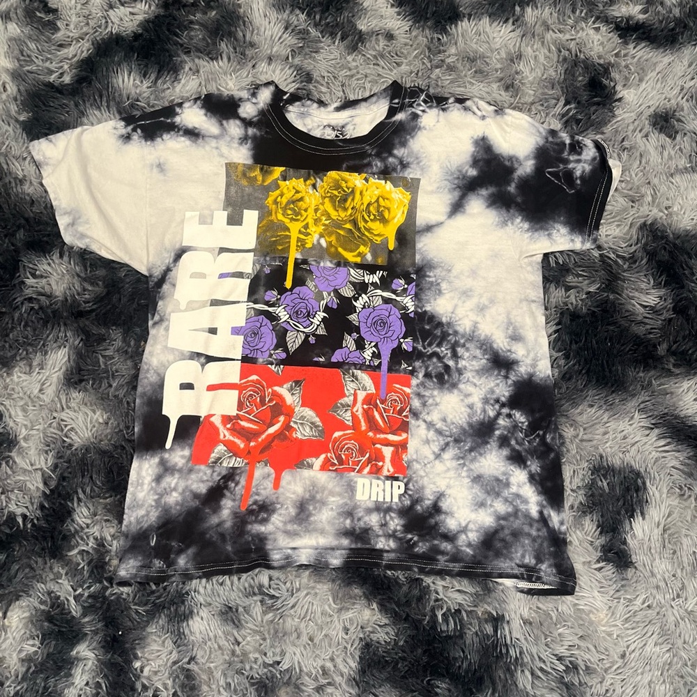 TRENDY GRAPHIC FLOWER SST LARGE